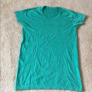 Lululemon athletic top